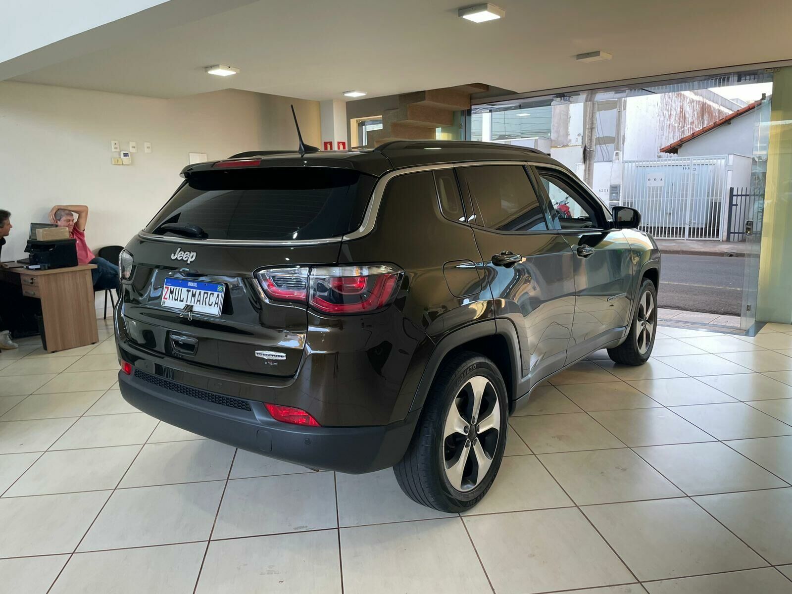 Imagem do veículo  JEEP COMPASS LONGITUDE 2.0